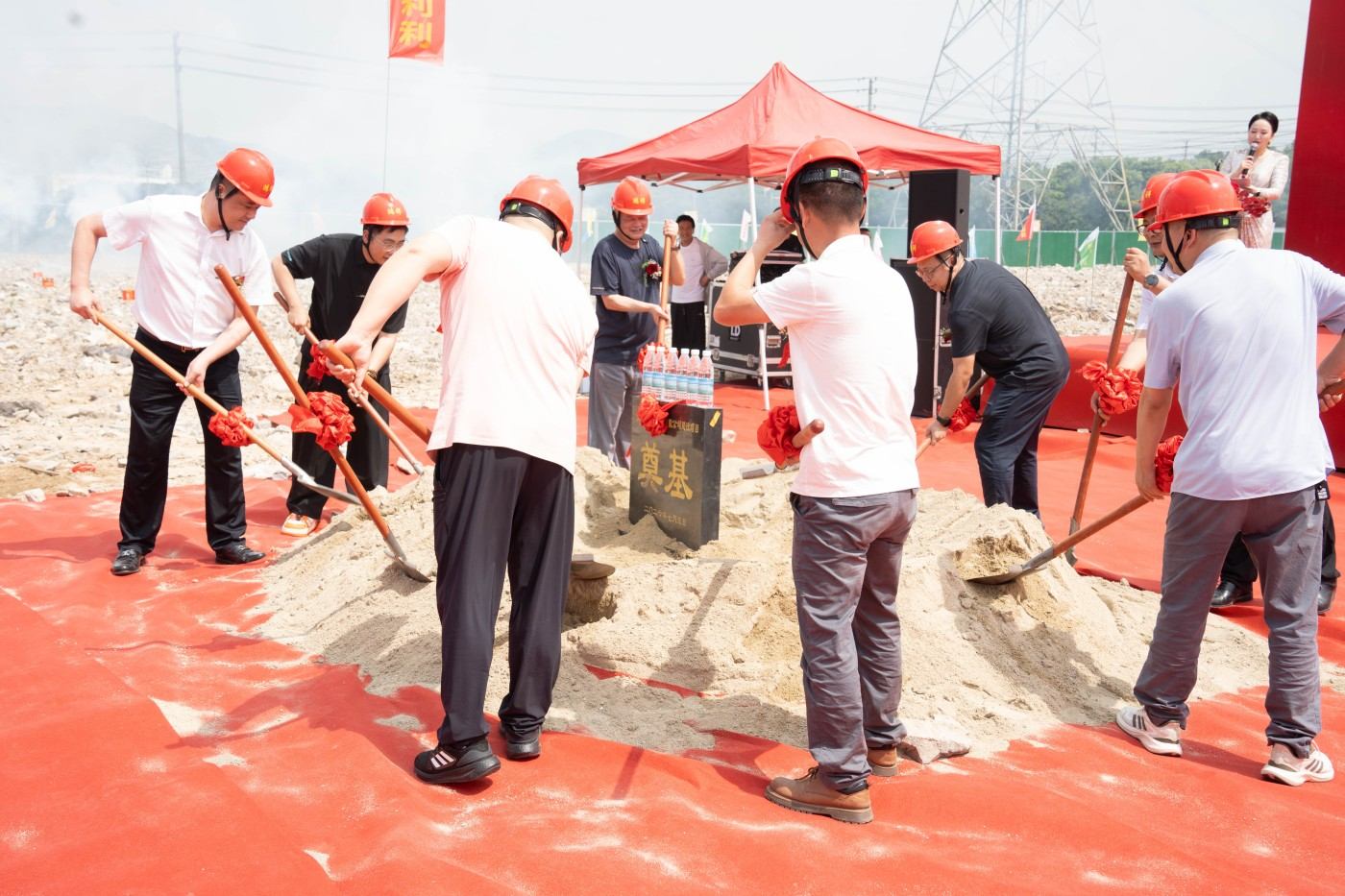 Great news! Warm congratulations on the official groundbreaking of Zhejiang Hongxiang Connector’s new plant project! waterproof cable connector factory